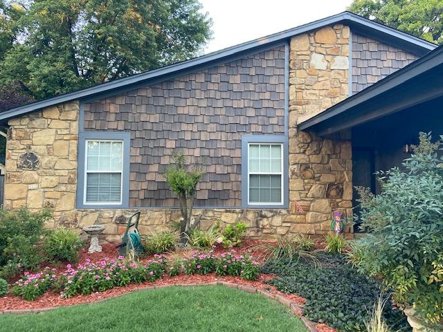 Hand-Split Shake Siding - Aged Cedar