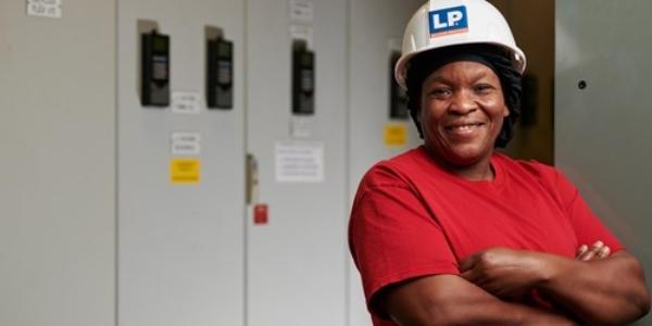 lp-building-solutions-manufacturing-institute-program-close-gender-gap