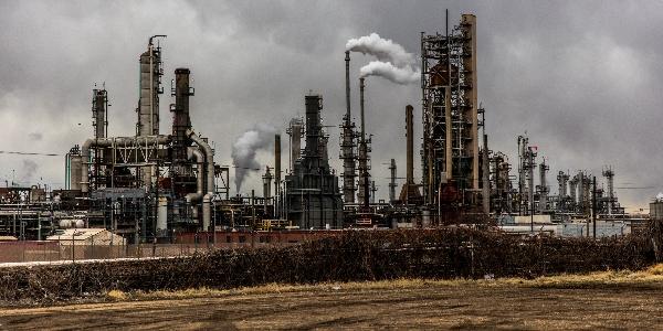 United Asphalts oil refinery