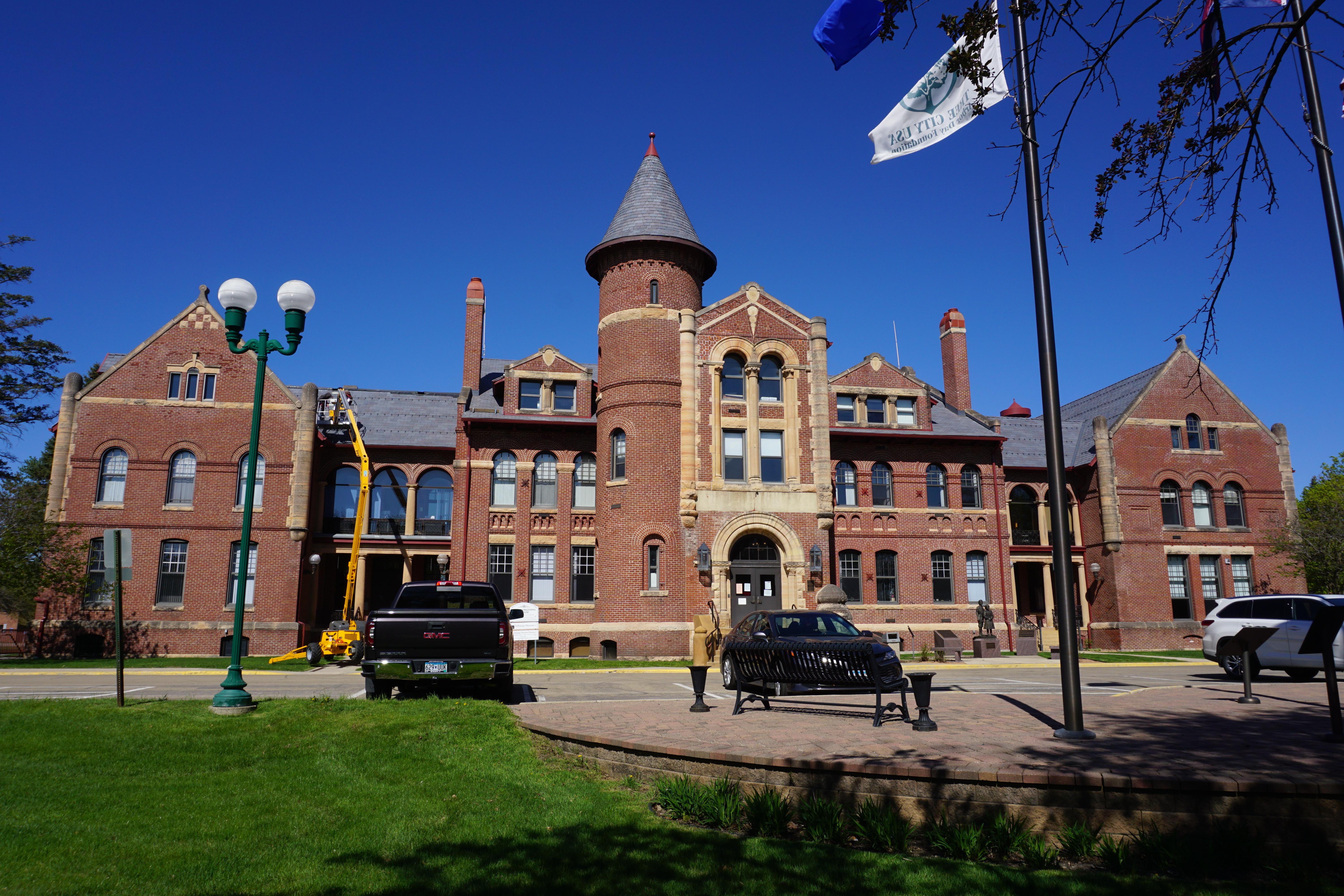 Davinci Roofing Experts Tackle Preservation