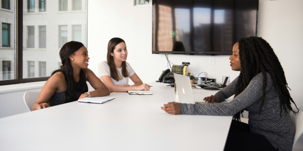 Reclutar bien: La clave para un buen trabajo en techado