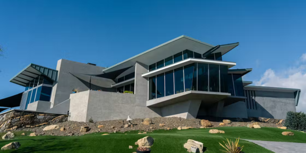 Beautifully modern: An up-close look at a stunning Malibu Hills home