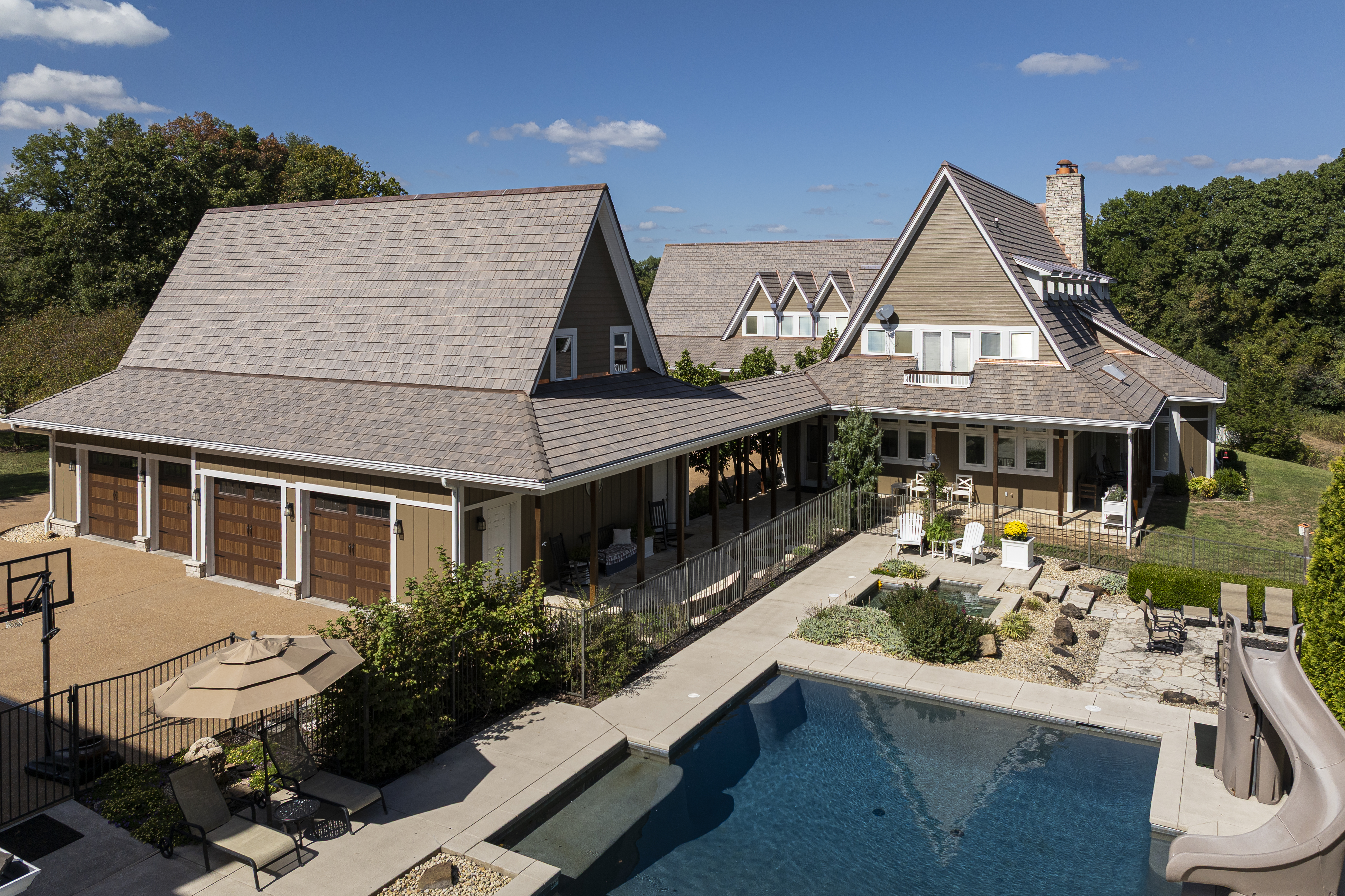 DaVinci - Pic - Washington Roofing - Rear